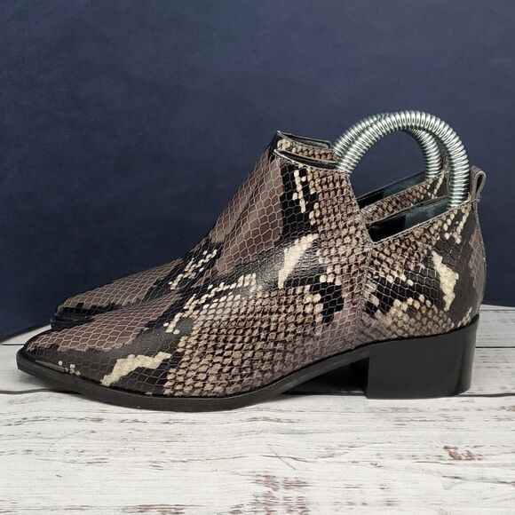 𝅺marc Fisher | EUC Mlyamir Snake Ankle boots Booties Size 5 - Picture 1 of 9